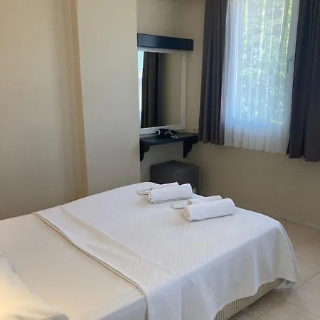 Marigold Cesme