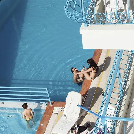 Marigold אכסניה *